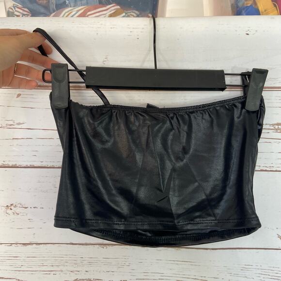 Windsor S Black Faux Vegan Leather One Shoulder Strap Cami Crop Top - Picture 4 of 6